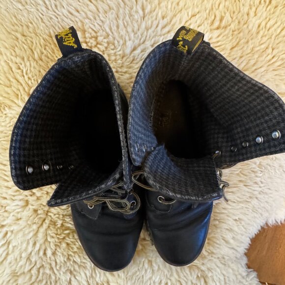 Doc Martens Tehani Boot - GUC - Size 9 - Picture 3 of 6
